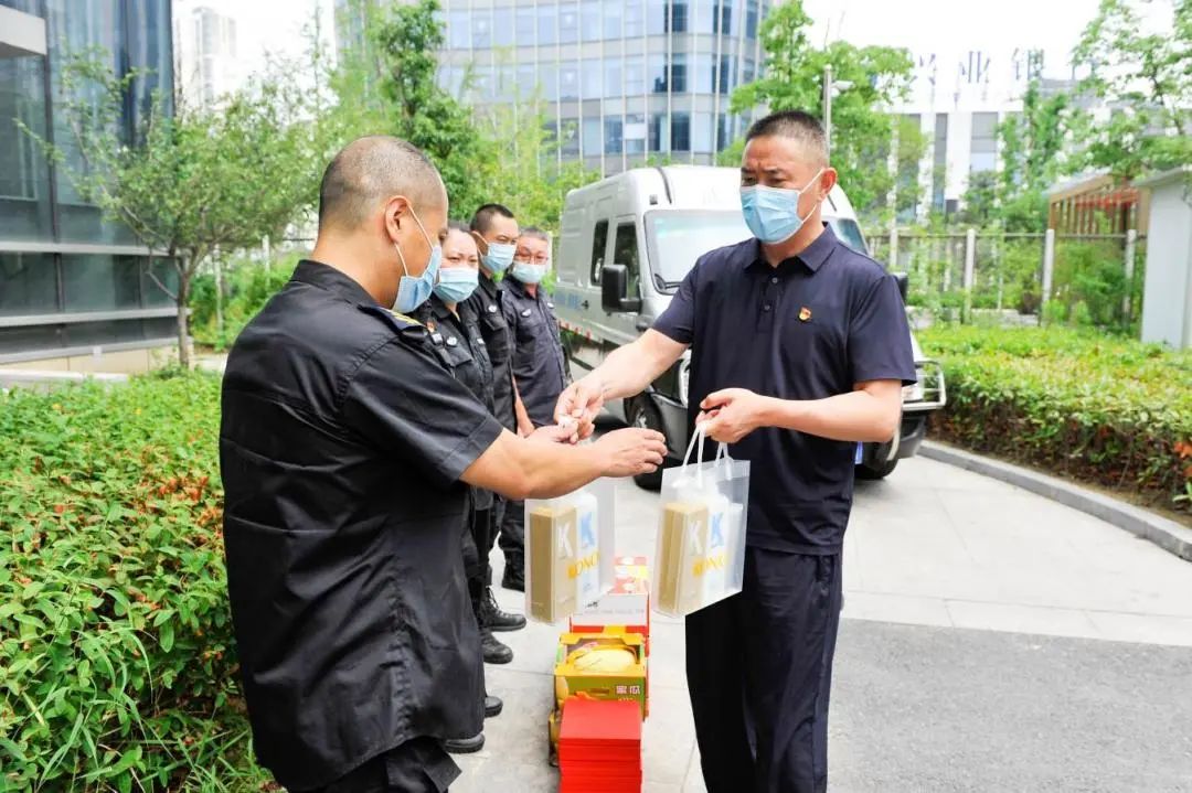 640 (2).jpg 640 (2).jpg